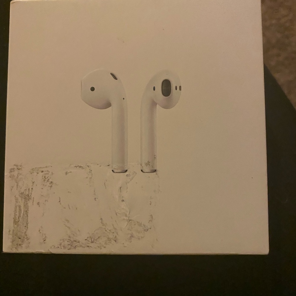 Previously loved Apple AirPods Gen. 1